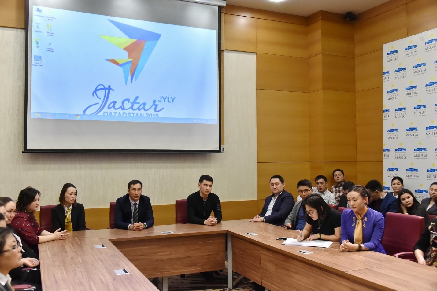 Atqarylýy tıis sharýa az emes