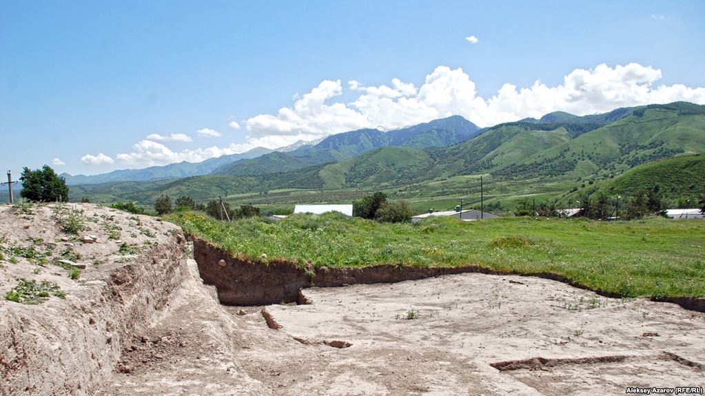 Kóne tarıh kóp dúnıeni áıgileıdi