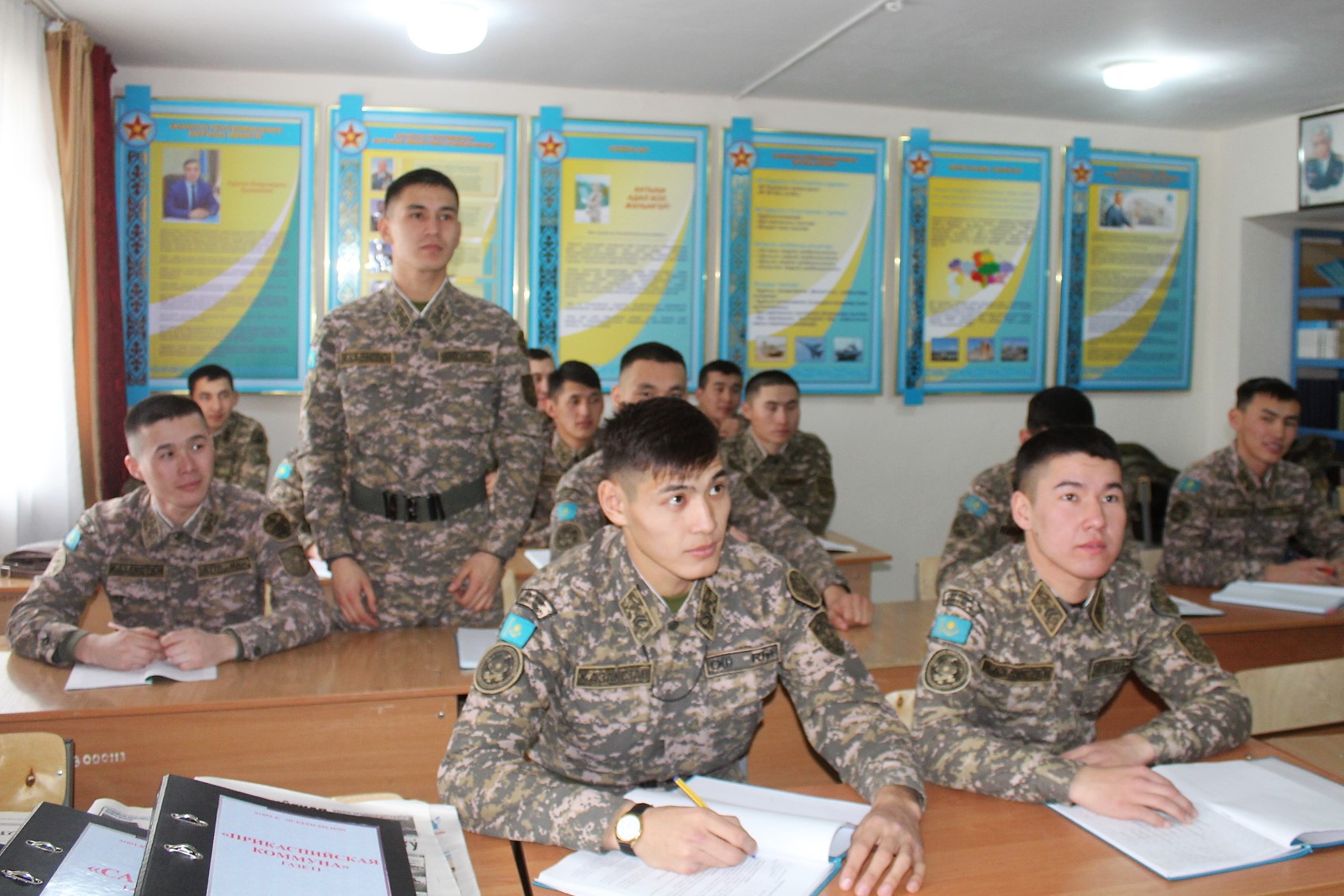 «Batys» óńirlik qolbasshylyǵynda serjanttar quramynyń daıyndyǵy aıaqtaldy