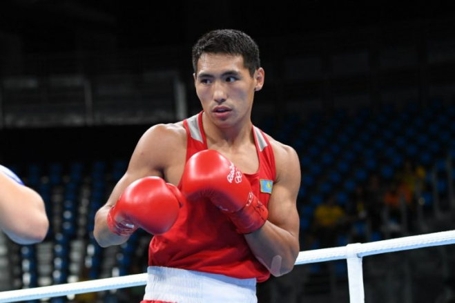 Jánibek Álimhanuly amerıkalyq Stıven Martınesti jeńdi