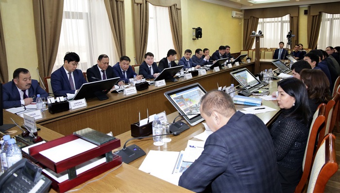 Asqar Myrzaxmetov: «Taraz» ÁKK óńirlik damý ınstıtýtyna aınalýy kerek