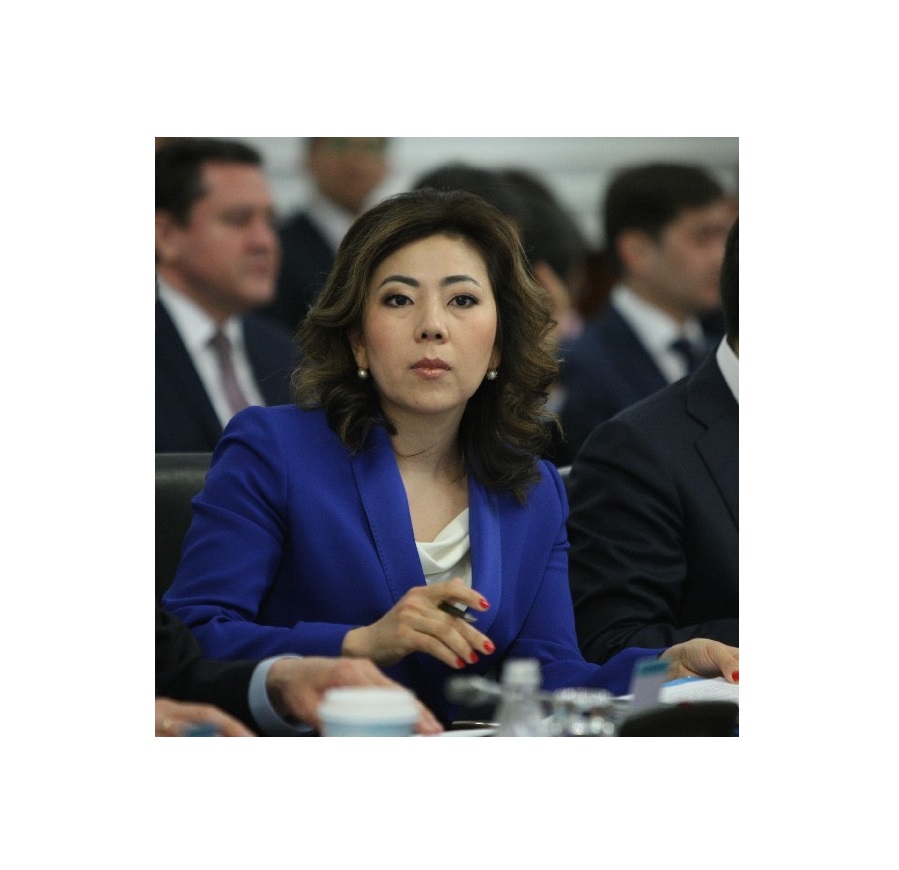 Mádına Ábilqasymova órtten kóz jumǵan balalardyń ata-anasyna kóńil aıtty