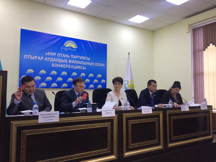 Maıra Aısına bastaǵan depýtattyq top Túrkistanda partııalyq konferensııaǵa qatysty 