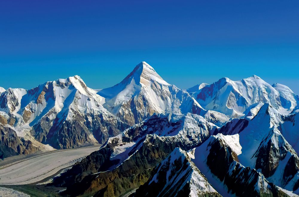 Muzdyqtar sheginip barady…