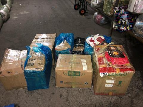 Shekarashylar Qazaqstanǵa kire beris zaldan 209 kg ıesiz júk taýyp aldy