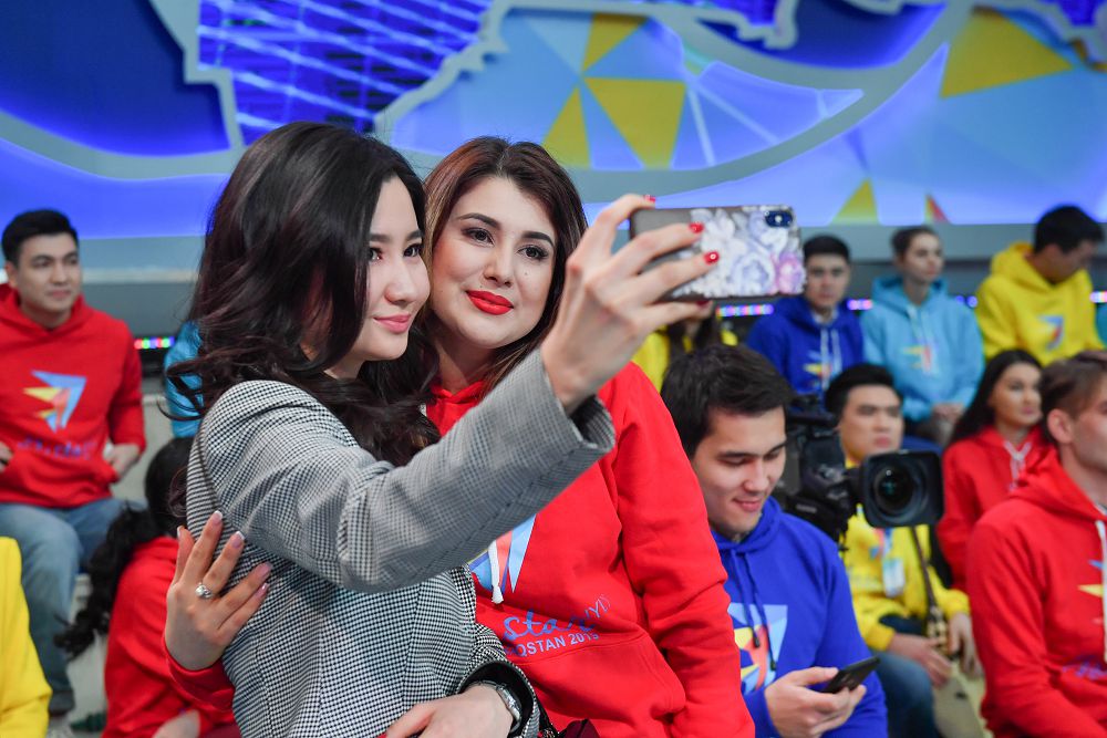 Bul kúnniń taptyq qaıdan kórkemdigin...