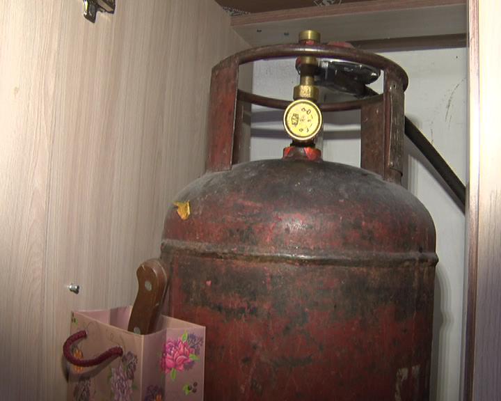 Pavlodarda 9 qabatty turǵyn úılerde turatyn 130 turǵyn gaz ballondaryn  paıdalanady