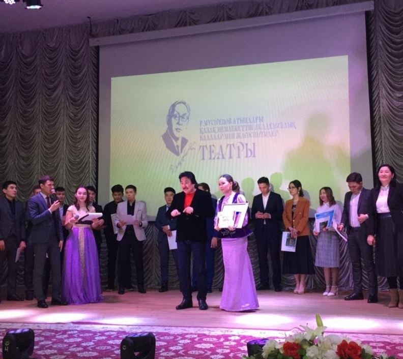 Muqaǵalı Maqataevty eske alýǵa arnalǵan shyǵarmashylyq baıqaý ótti