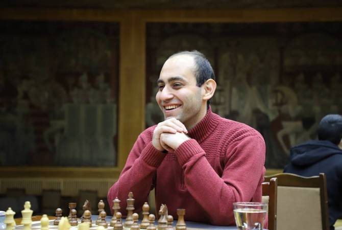 Shahmat: Qyzdardy Pashıkıan, uldardy Kosýr baptaıdy