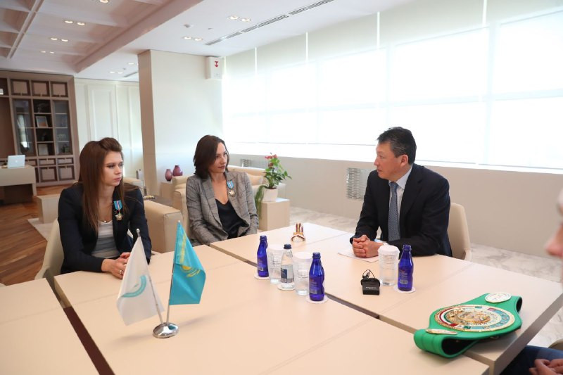 Elena Krýglyhına mogýlshylar aldyndaǵy basty mindetti atady