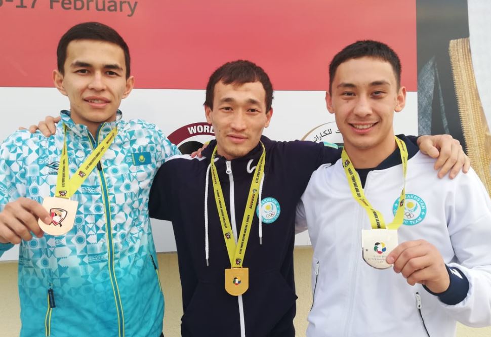 Darhan Asadilov Dýbaıdaǵy Premer-lıga kezeńiniń chempıony atandy