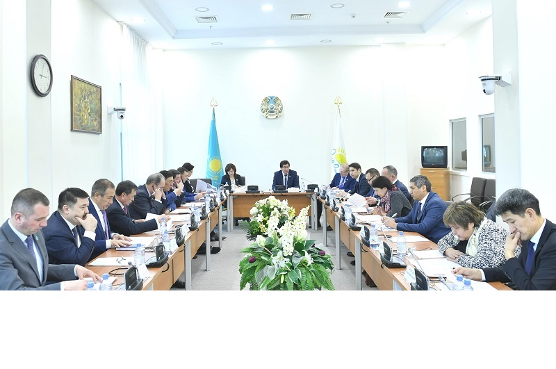 Kásipkerlikti damytý boıynsha qabyldanǵan sharalar talqylandy