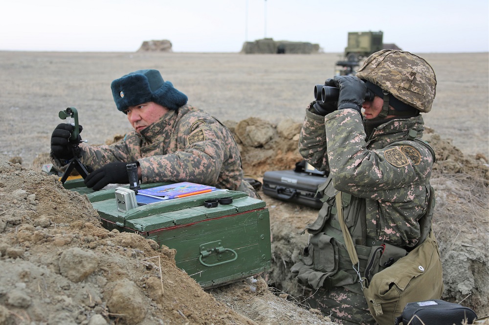 «Batys» óńirlik qolbasshylyǵynyń áskerı bólimderi dabyl boıynsha kóterildi