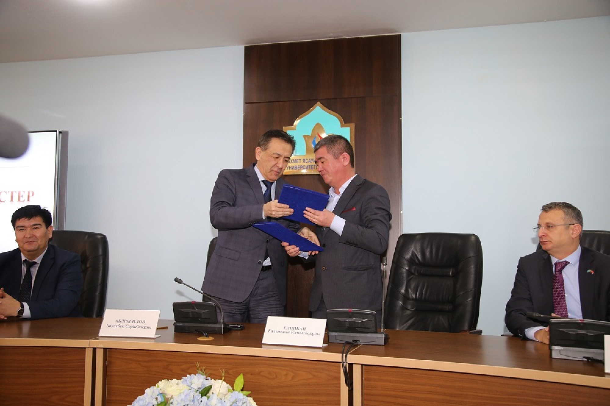 Jas jýrnalıster klýby quryldy