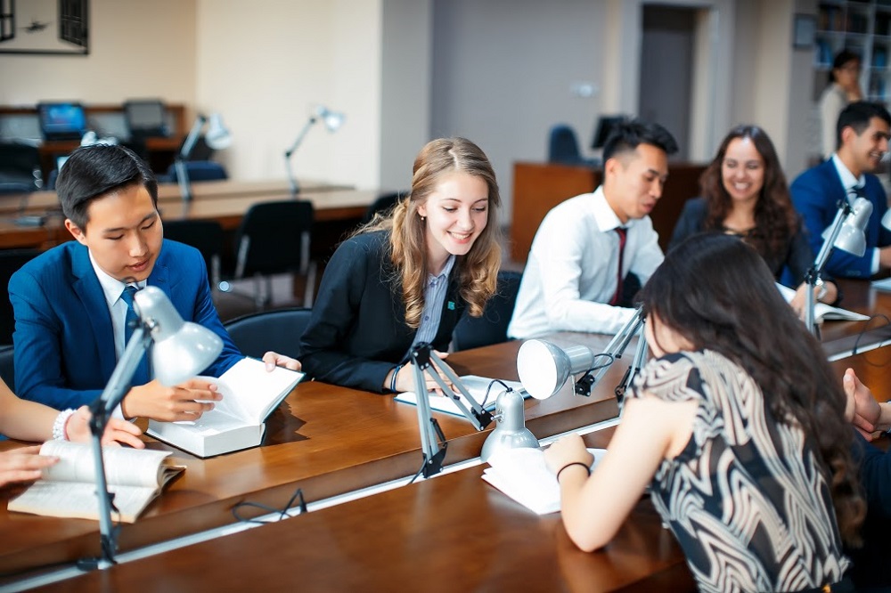 Zań ýnıversıteti jas ǵalymdarǵa granttar bóldi