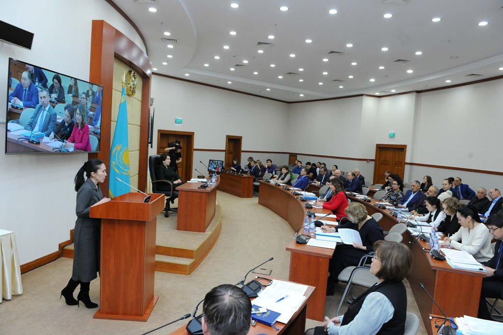 Májiliste ońaltý jáne bankrottyq rásimderdi jetildirý máselelerine qatysty dóńgelek ústel ótti