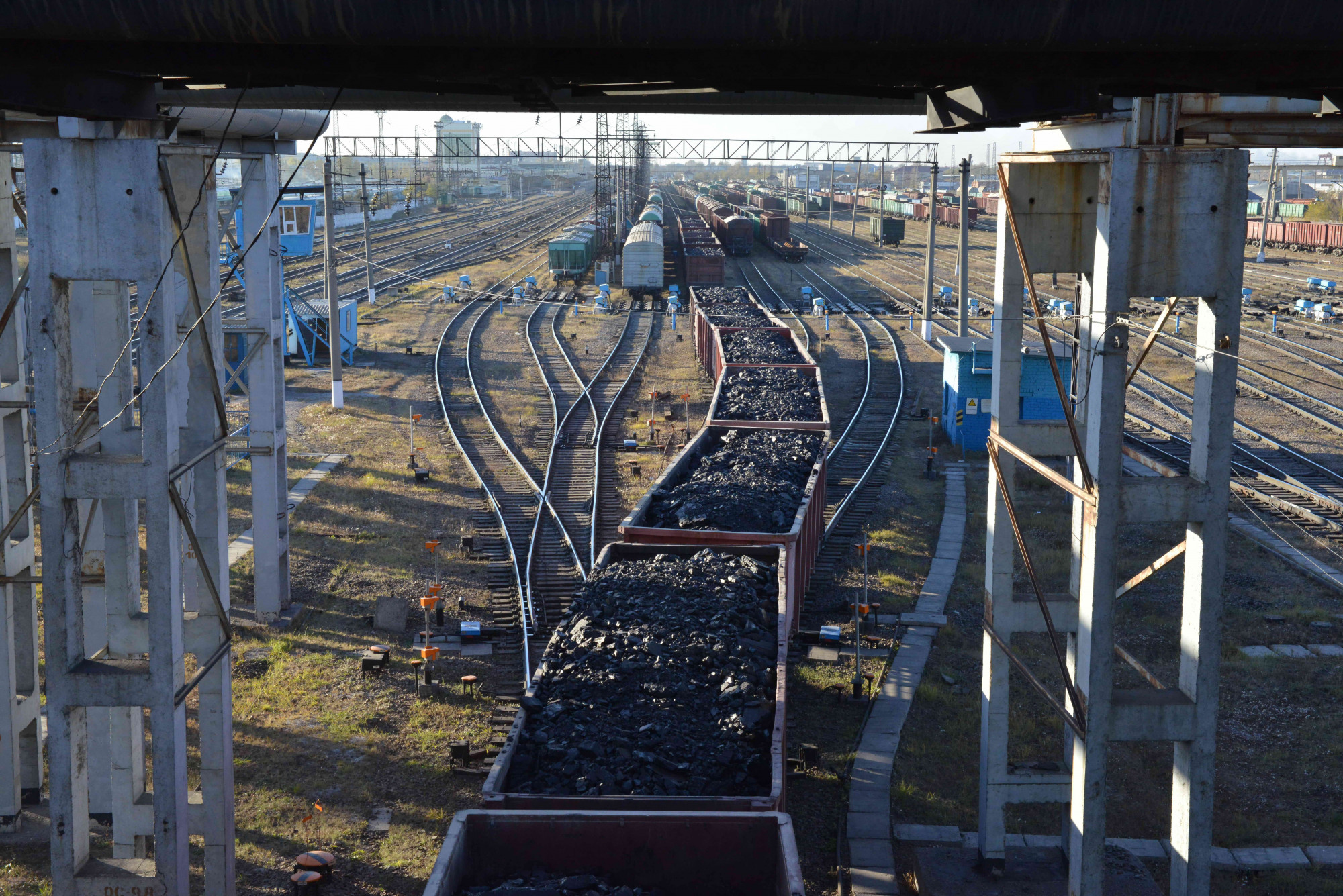 Keshe elordaǵa bir myń tonnadan astam kómir jetkizildi