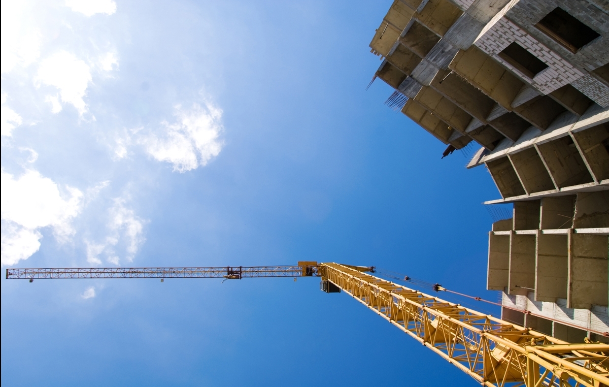 Erlan Qoshanov kópbalaly otbasylar turǵyn úımen qalaı qamtamasyz etiletinin aıtty