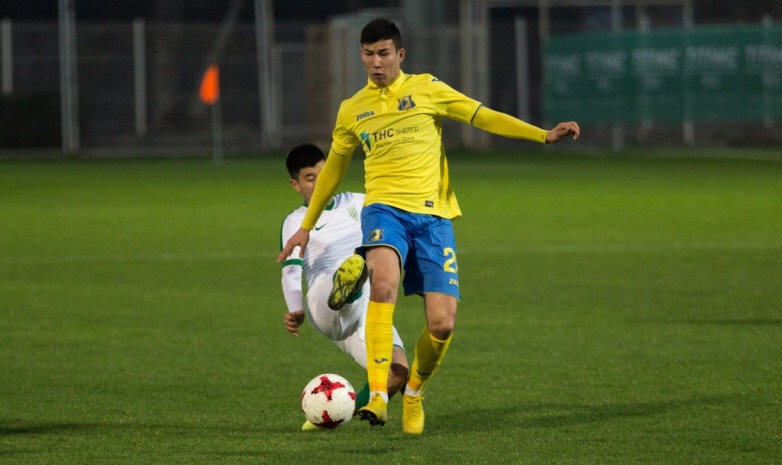 Baqtııar Zaınýtdınov «TOP-10» fýtbolshynyń qatarynda