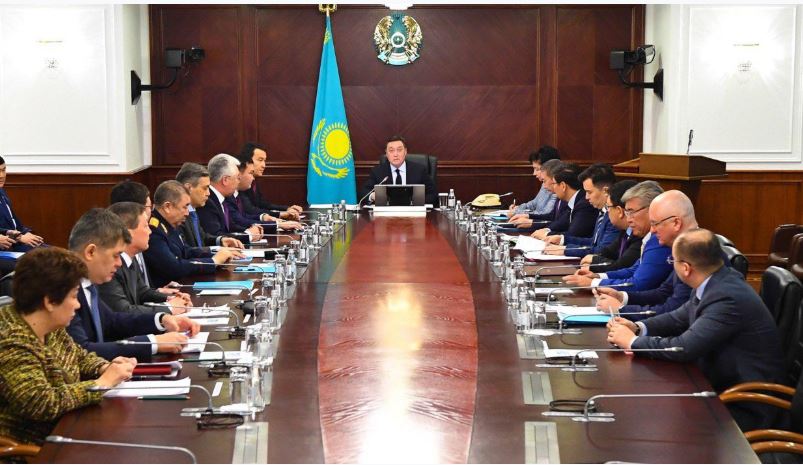 A. Mamın: Bizdiń quram aıqyn nátıjelerge baǵdar alǵan naqty ister Úkimetine aınalýy tıis