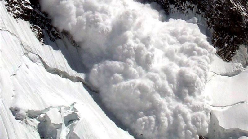 ShQO Kúrshim aýdanynda qalyńdyǵy 1 metrden asatyn qar jatyr 