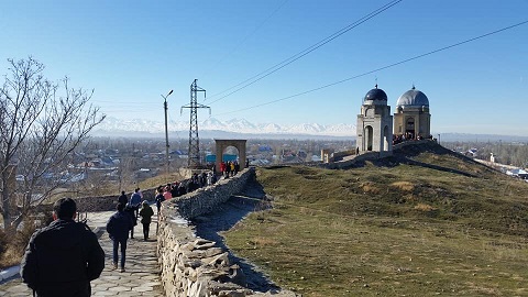 Taraz qalasynda jas týrıster bas qosty