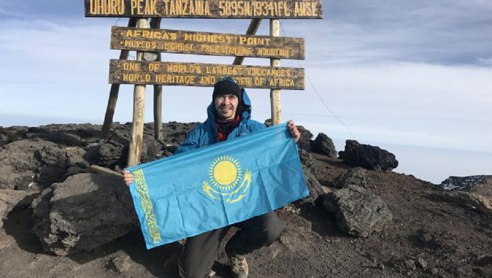 Tórtkúl dúnıeni sharlaǵan