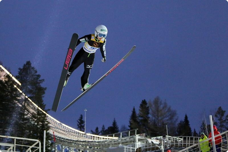 Shańǵymen tuǵyrdan sekirý: Qazaqstan komandalyq synda úzdik ondyqtan syrt qaldy