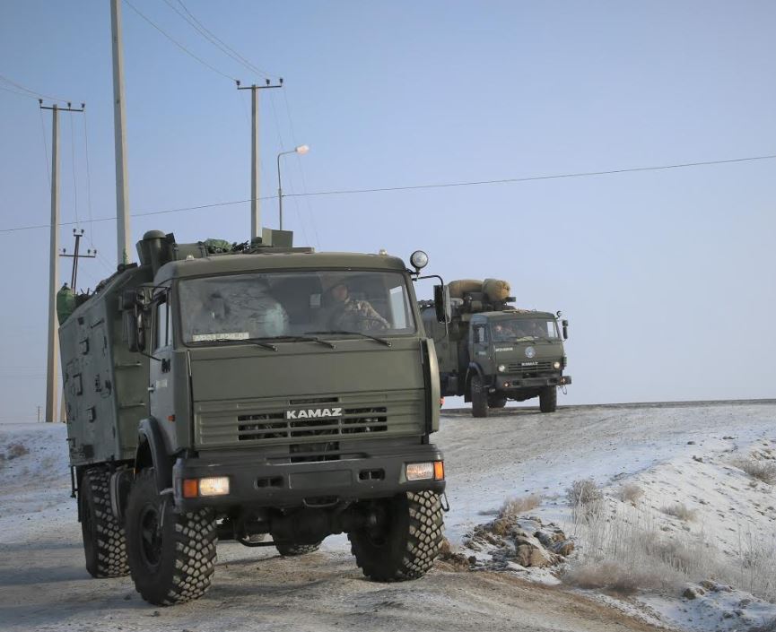 «Batys» óńirlik qolbasshylyǵy jaýyngerleri oqý-jaýyngerlik tapsyrmalardy oryndaýda