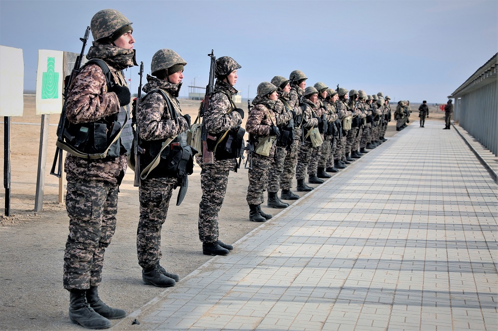 Qarýly kúshter úzdik mergen batalonyn anyqtap jatyr