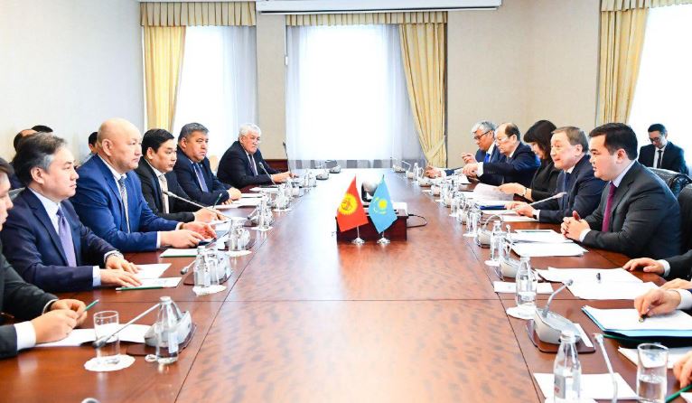 Qazaqstan men Qyrǵyzstan Fıtosanıtarııalyq baqylaýdy kúsheıtý jónindegi jol kartasyna qol qoıdy