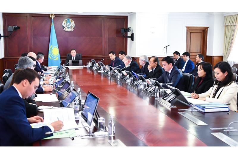 Premer-Mınıstr A. Mamın «Báıterek» holdınginiń Dırektorlar keńesiniń otyrysyn ótkizdi