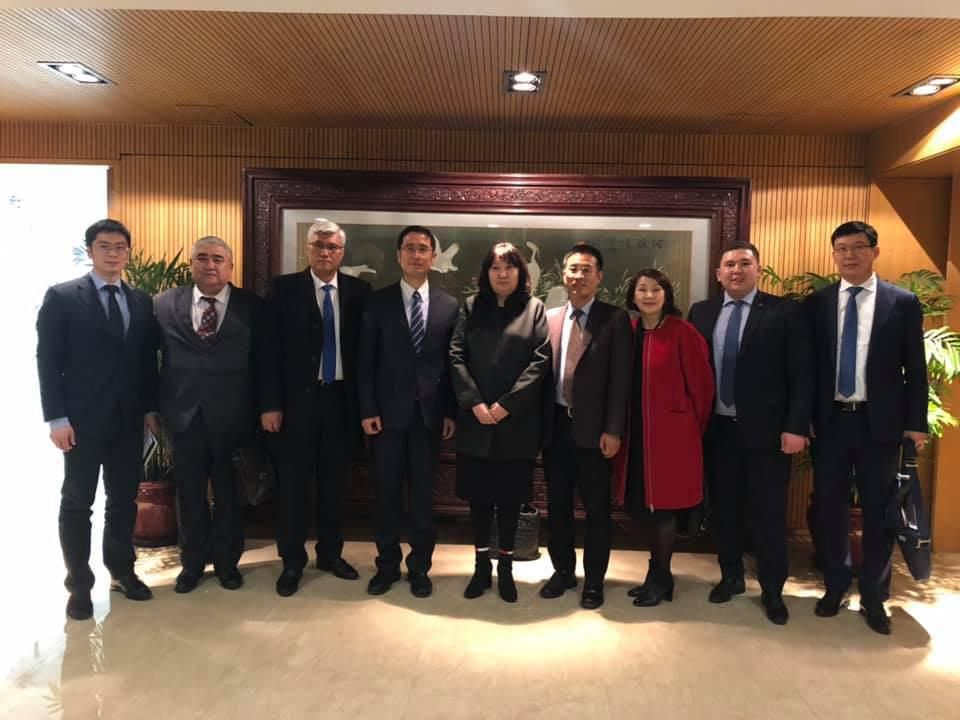 Qytaı Qazaqstannan aýyl sharýashylyǵy ónimderi men azyq-túlik ónimderin ımporttaýǵa múddeli