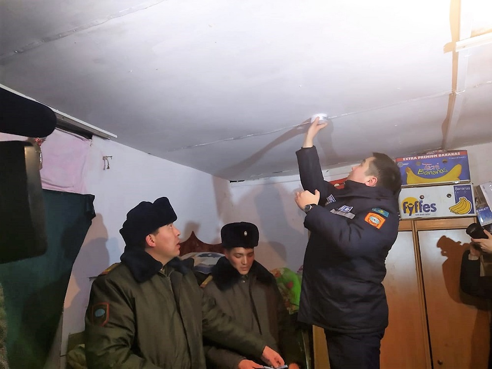 Elordada arnaıy ornatylǵan datchıkter bir otbasynyń gazdan ýlanýyna jol bermedi