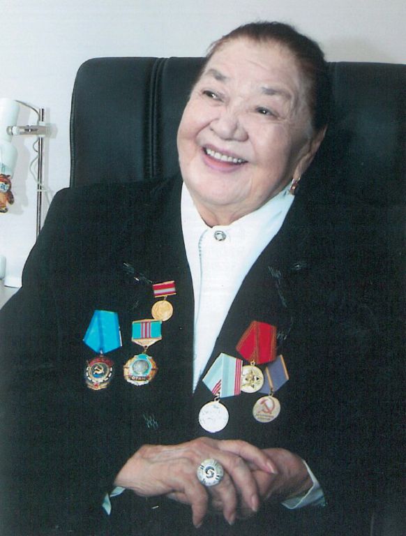 Máńgilik Ana beınesi