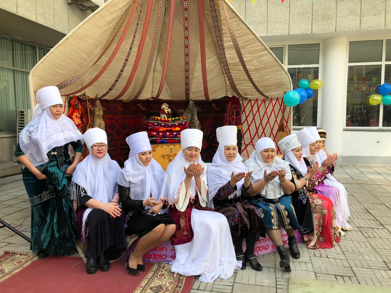 «Ulystyń uly kúni – Naýryz» merekesin kitaphanashylar atap ótti