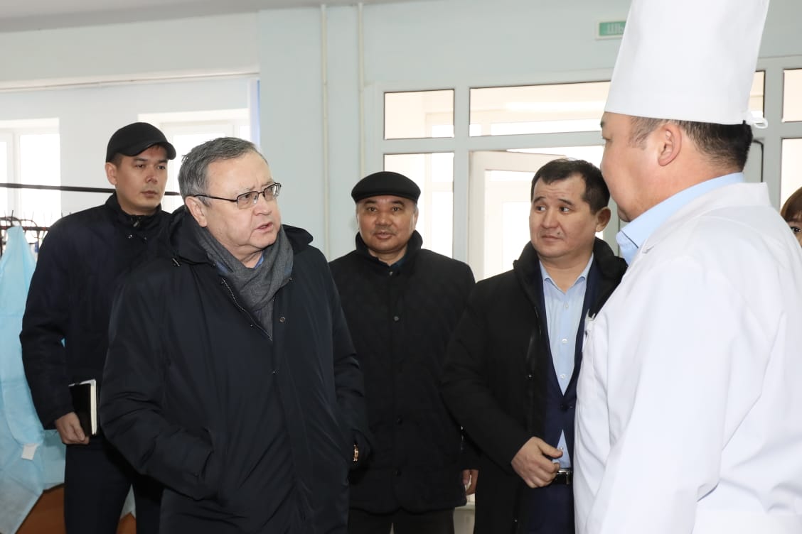 Aqtóbe oblysynyń ákimi Oıyl jáne Qobda aýdandarynyń damýymen tanysty