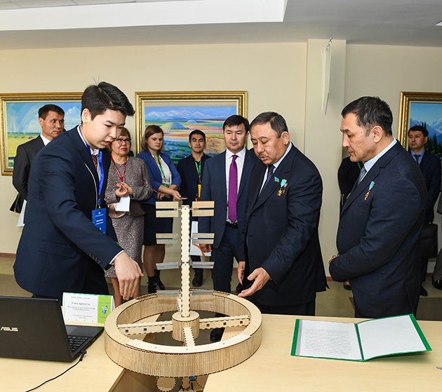 Oqýshylar qazaq ǵaryshkerlerimen kezdesti