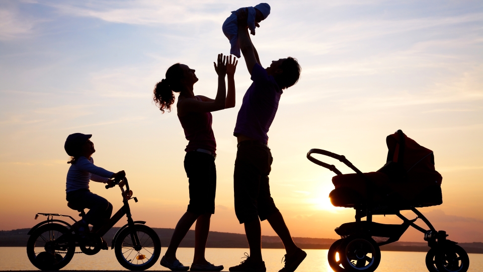 Ádilet departamenti «Baqytty otbasy» qoryna úles qosty