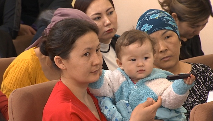 Almatyda áleýmettik kómek mólsheri artady