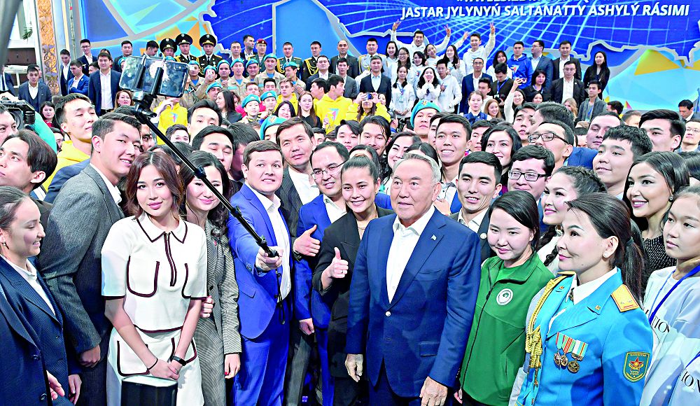 Týǵan halqyna qyzmet ete beredi dep senemiz