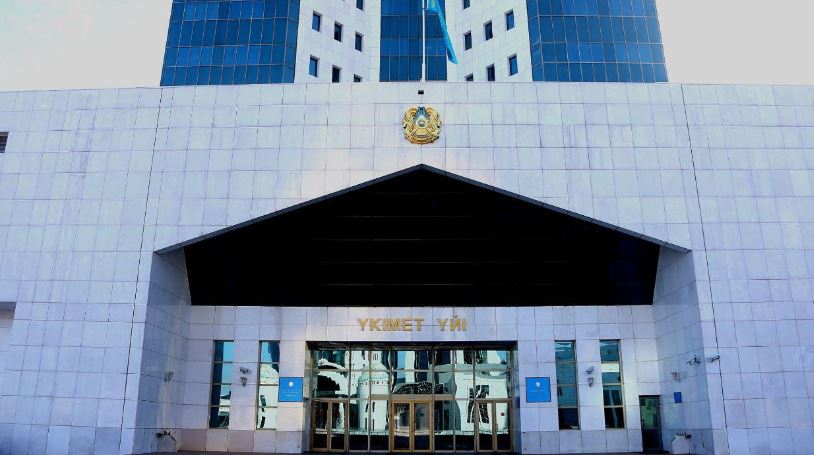 Janat Eshmaǵambetov Ádilet mınıstriniń orynbasary qyzmetinen bosatyldy