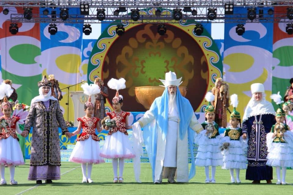 Taldyqorǵan turǵyndary 5 000 lıtr kóje iship, 1 tonna baýyrsaq jedi