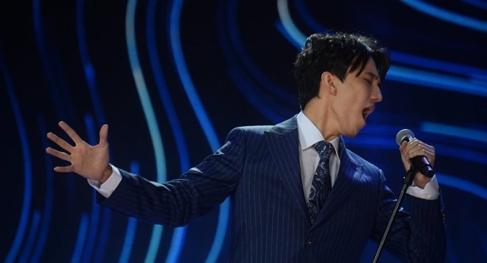 Kremldi tamsandyrǵan Dımash