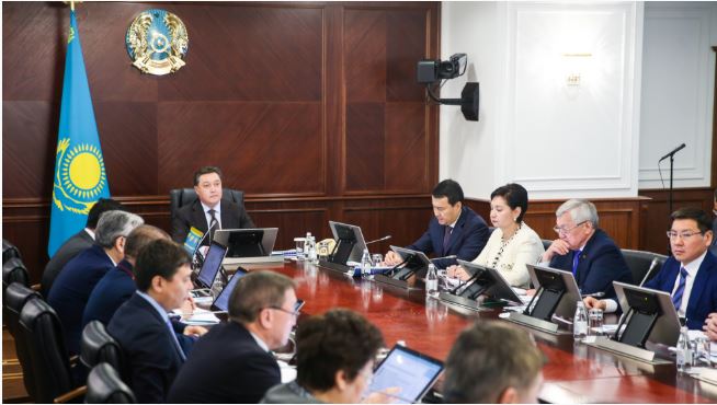 A. Mamın: jańa ındýstrııalandyrý qazirgi zaman mindetterine saı kelýi kerek