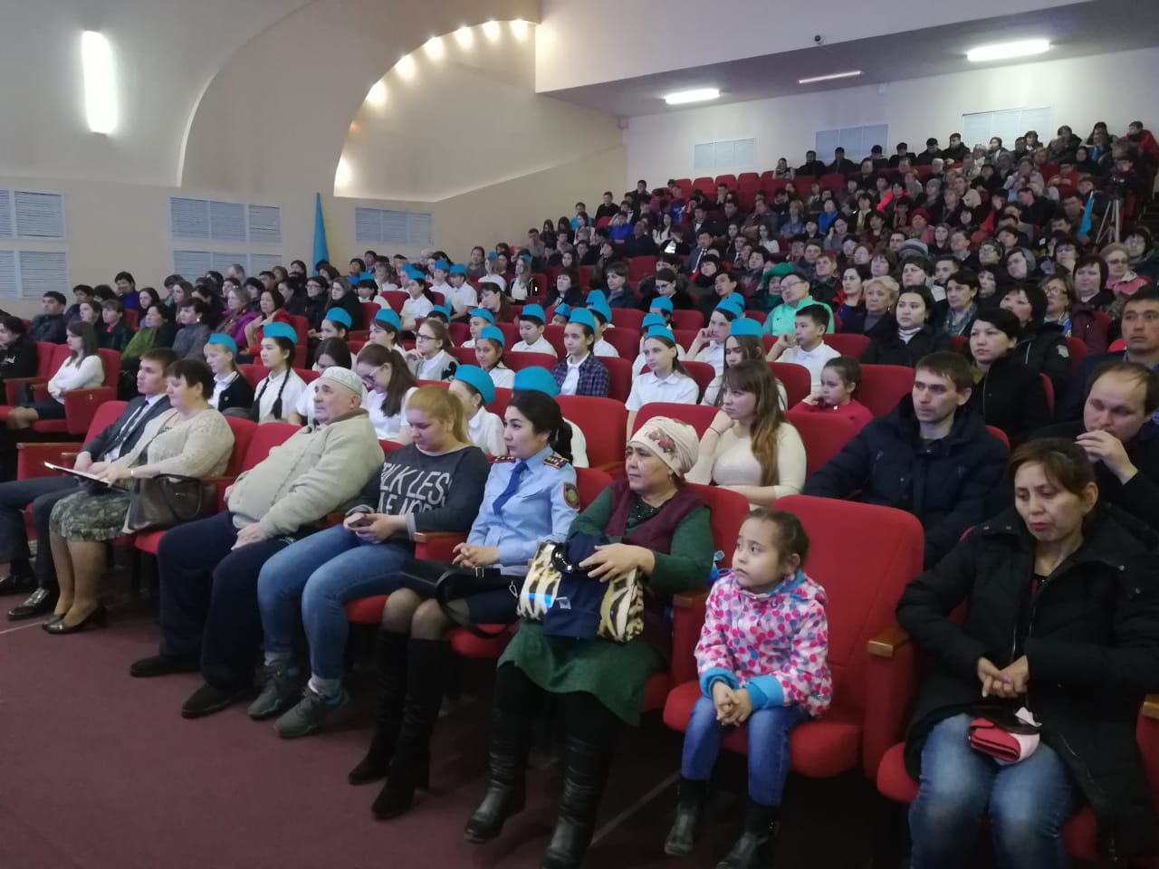 Qostanaıdyń aýdandary men qalalarynda elordanyń jańa atyna oraı aksııa ótti