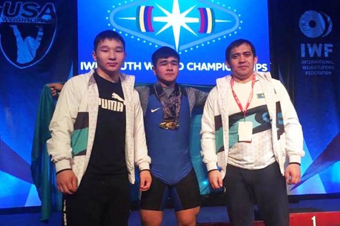 Qyzylordada aýyr atletıkadan el chempıonaty bastaldy