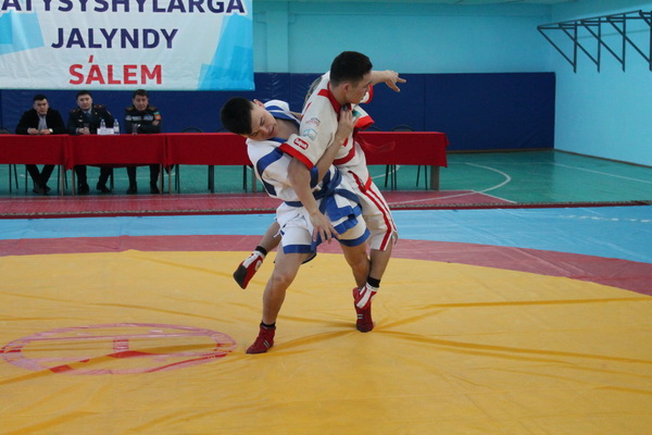  «Qazaq kúresi» spartakıadasynda palýandar beldesti