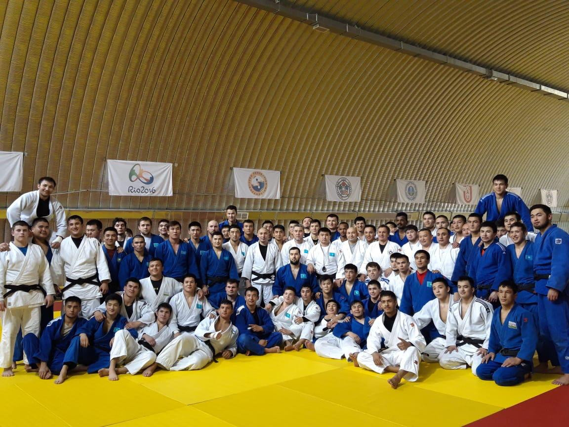 Dzıýdodan Qazaqstan komandasy Shymkentte birlesken jattyǵý lagerin ótkizdi