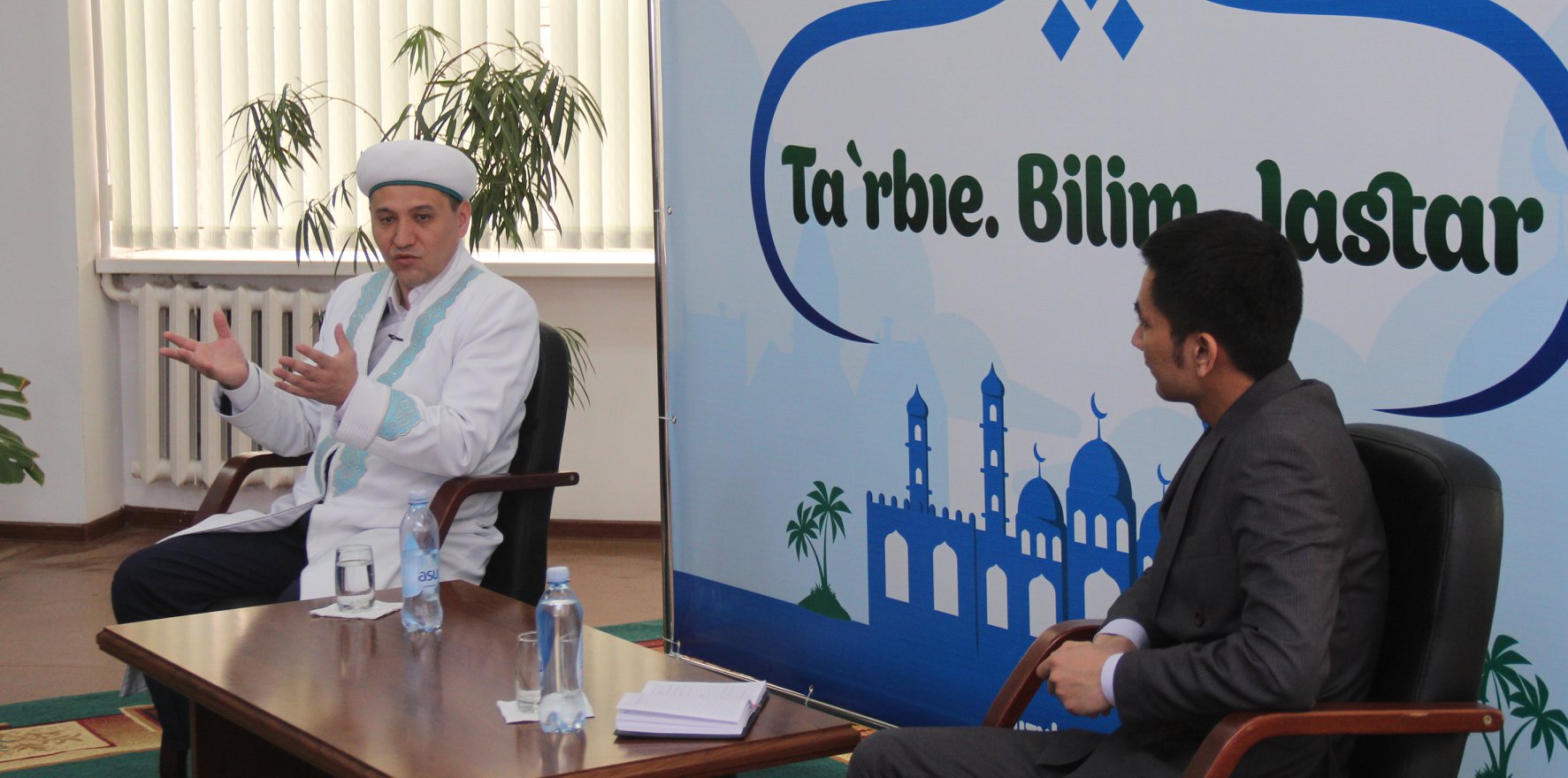 «Tárbıe. Bilim. Jastar» taqyrybynda stýdenttermen kezdesý ótti